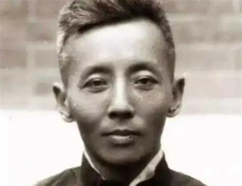 1947年，陈布雷的女儿女婿被捕，蒋介石找陈布雷谈话，询问他对此事的想法。陈布