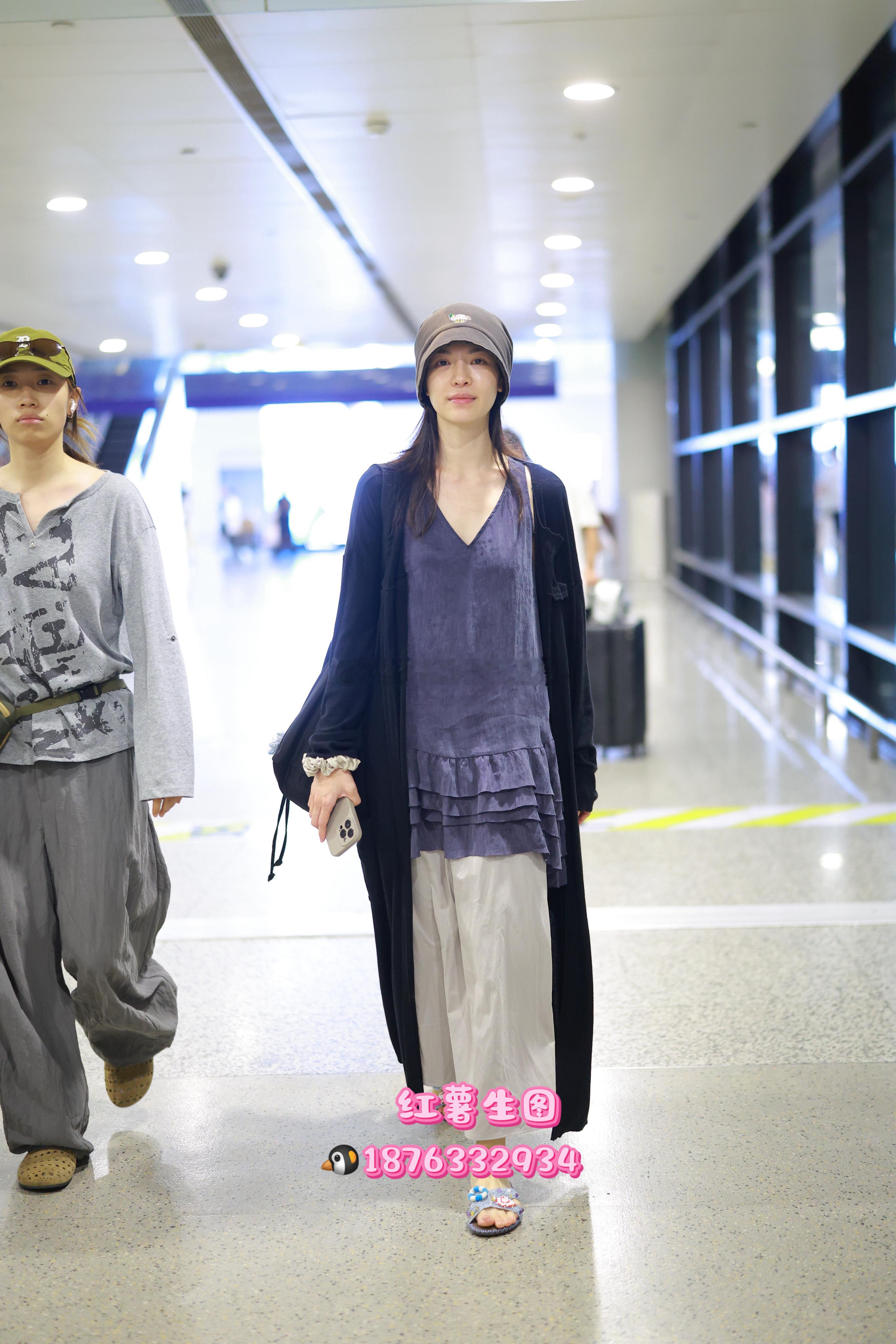 钟楚曦机场素颜女神