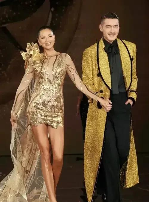 胡兵与瞿颖的磁场充满默契，这么多年了都没改变！人与人之间的磁场太微妙了，有些人就