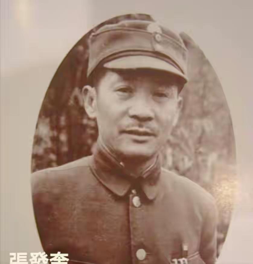 十大元帅五个是他带出来的兵，1955年授衔他却只能看报苦笑1955年中南海
