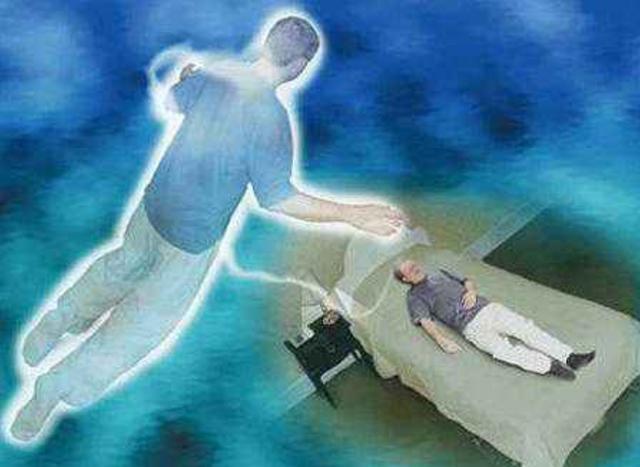 哥哥死后弟弟的孩子出生, 身上有哥哥的胎记