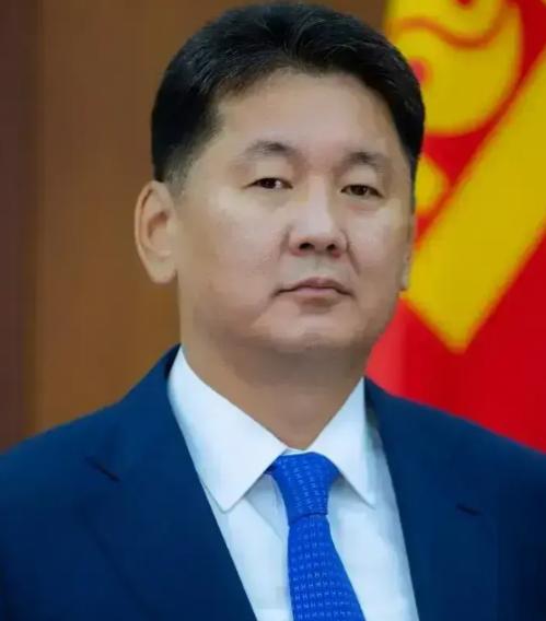 前脚新加坡总理让中国放下偏见，在谈判桌上解决台海问题，后脚蒙古国就邀请日本首相访