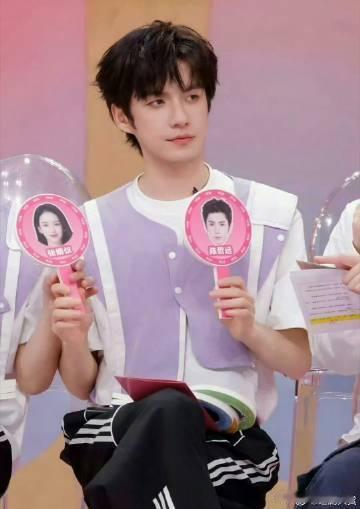 林依晨曾回应6点做早餐送公公上班2021年，一则关于林依晨婚后生活的传闻在网络