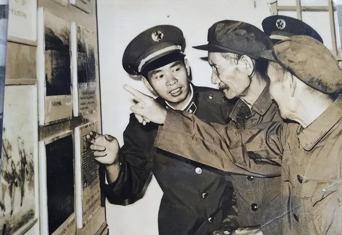 彭德怀1965年重走大渡河，意外发现泸定桥炸毁也无妨，红军依旧能顺利渡河吗？1