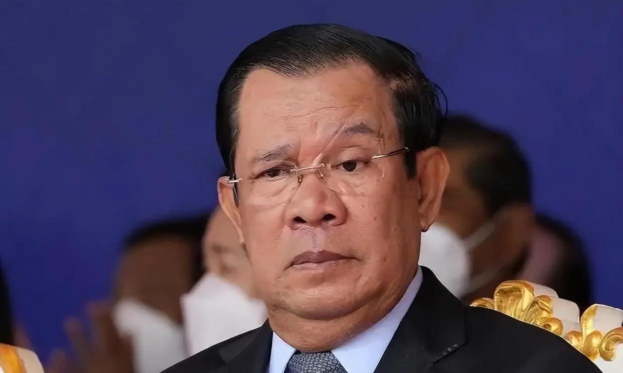 洪森家族如今正陷入一套解不开的困局里，各种麻烦扎堆而来，当投机主义失去市场，世袭