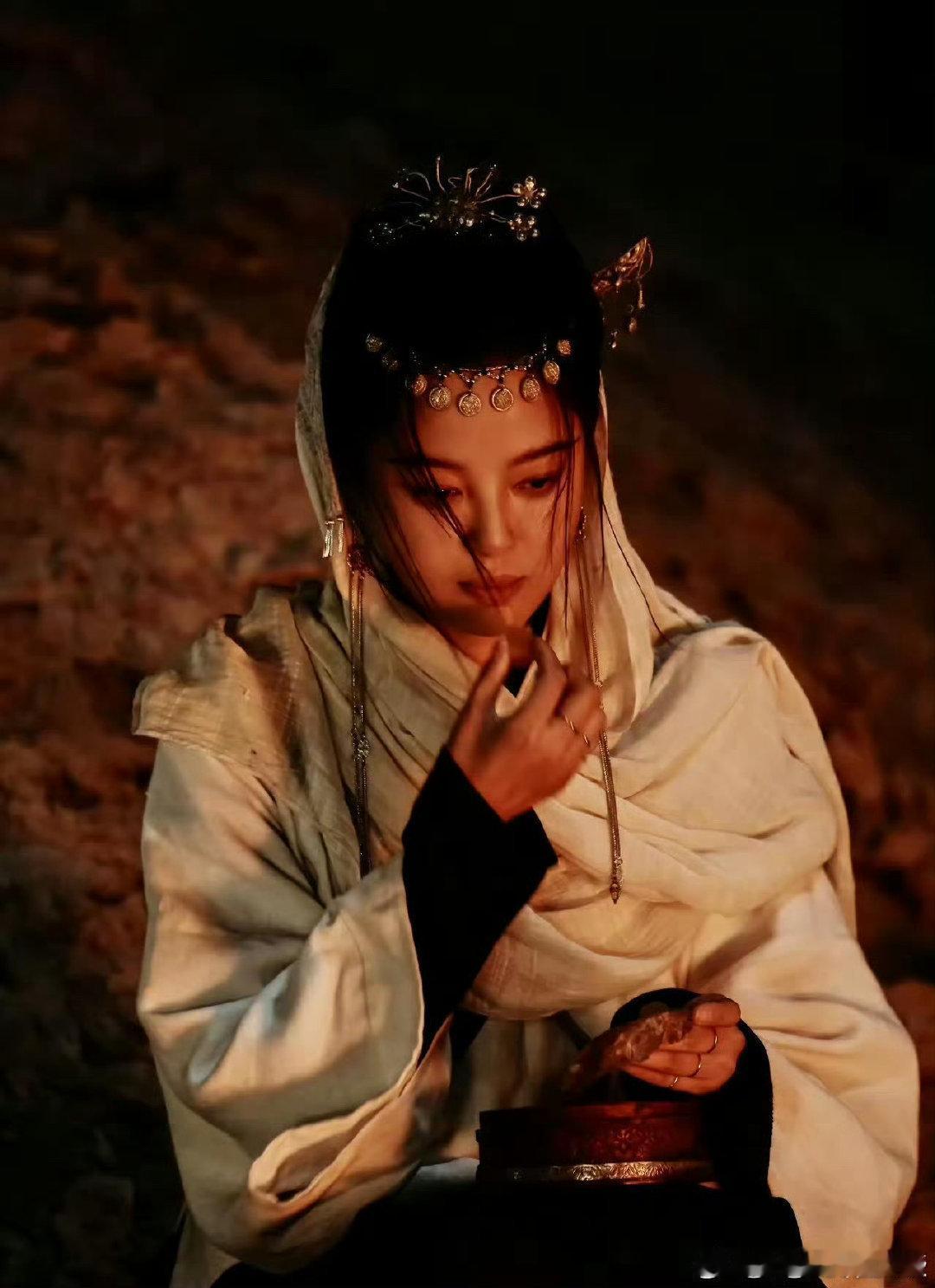 金色电视剧金色徐兵导演太敢拍了，十二集短小精悍完全不注水，每一集都在反转，这节