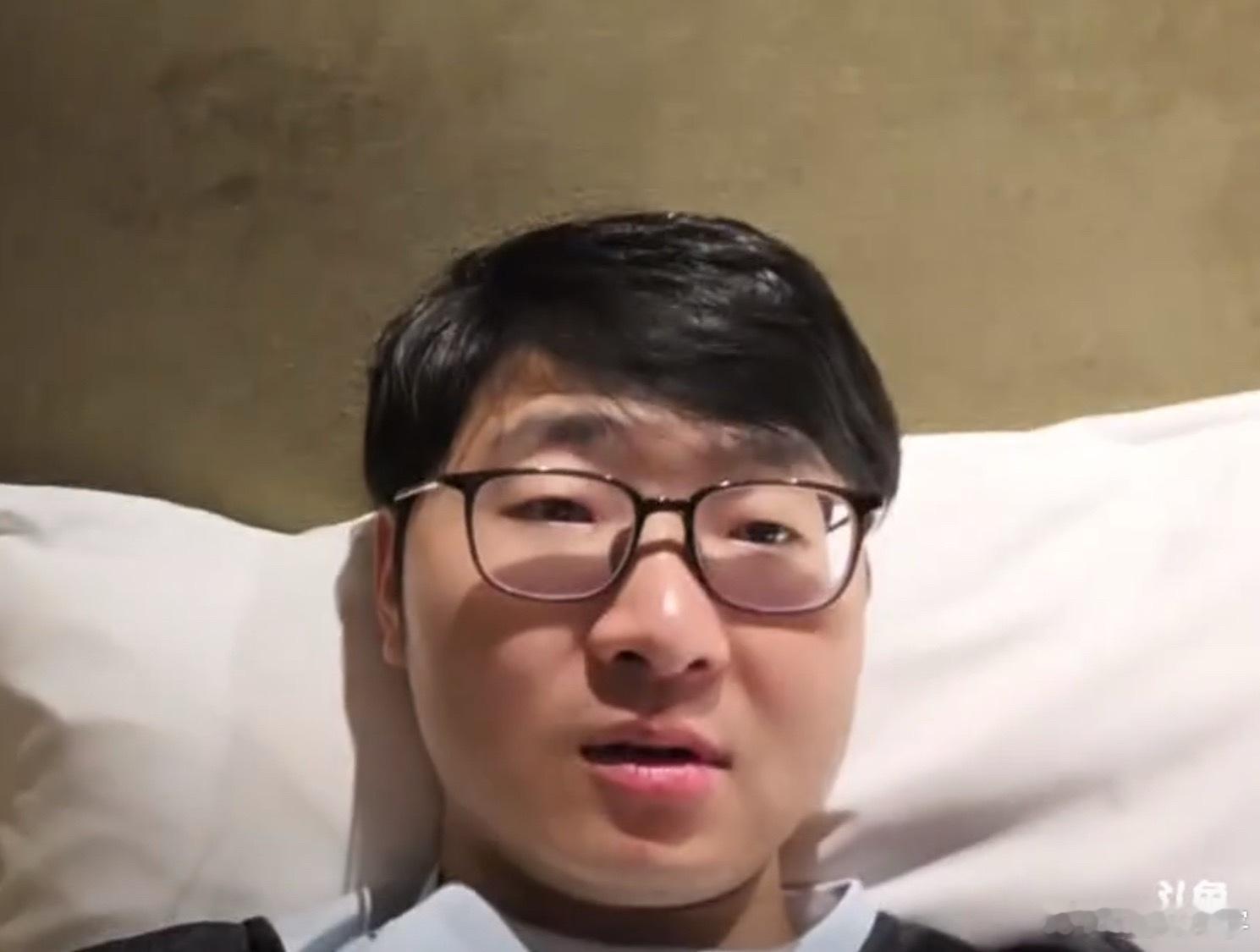 雕哥：我感觉我也播不了几年，播不了多久了，别说几年了，我有点不想播了我说实话。我