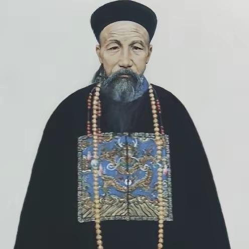 曾国藩招兵，偏要扒士兵的裤子？有次新兵入伍，他盯着一个壮汉的脚看了半天，突然说：