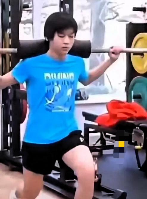 全红婵弃赛单人跳？别可惜！这才是她最清醒的复出策略！盼了大半年的全运会，本想见证