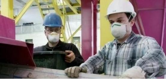 日本从马来西亚大肆进口稀土，这一下吉隆坡真慌了。马来西亚部长火速重申出口禁令，因