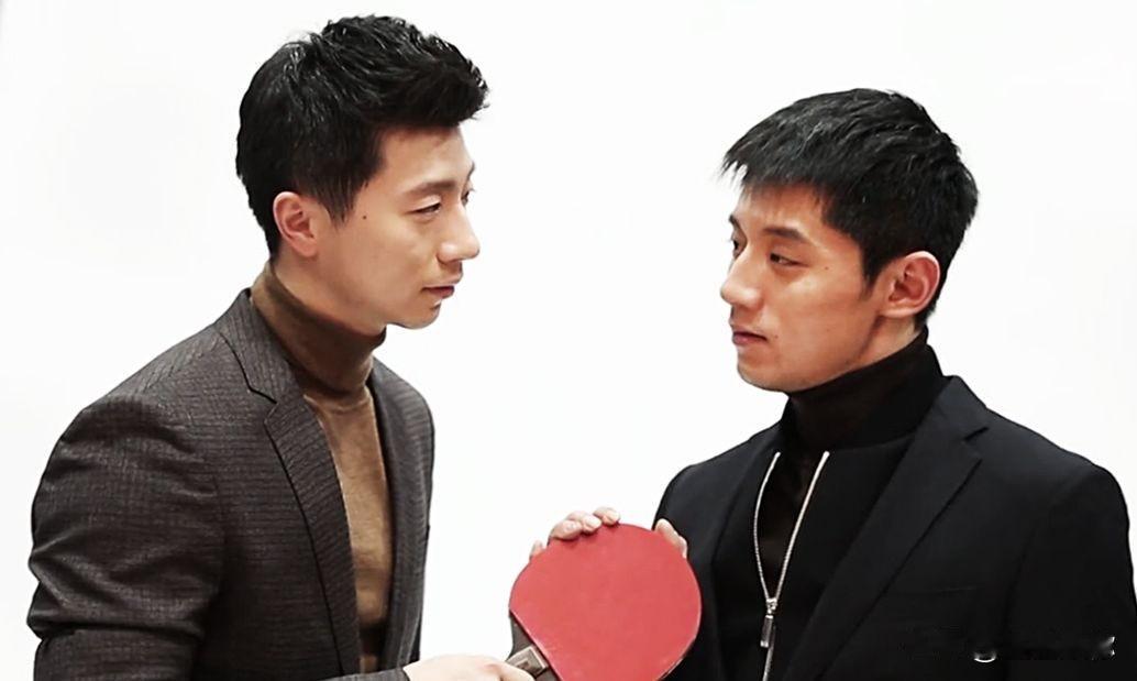 张继科和马龙同岁,张继科前段时间也说自己可以打到2024,我觉得他太自信了。