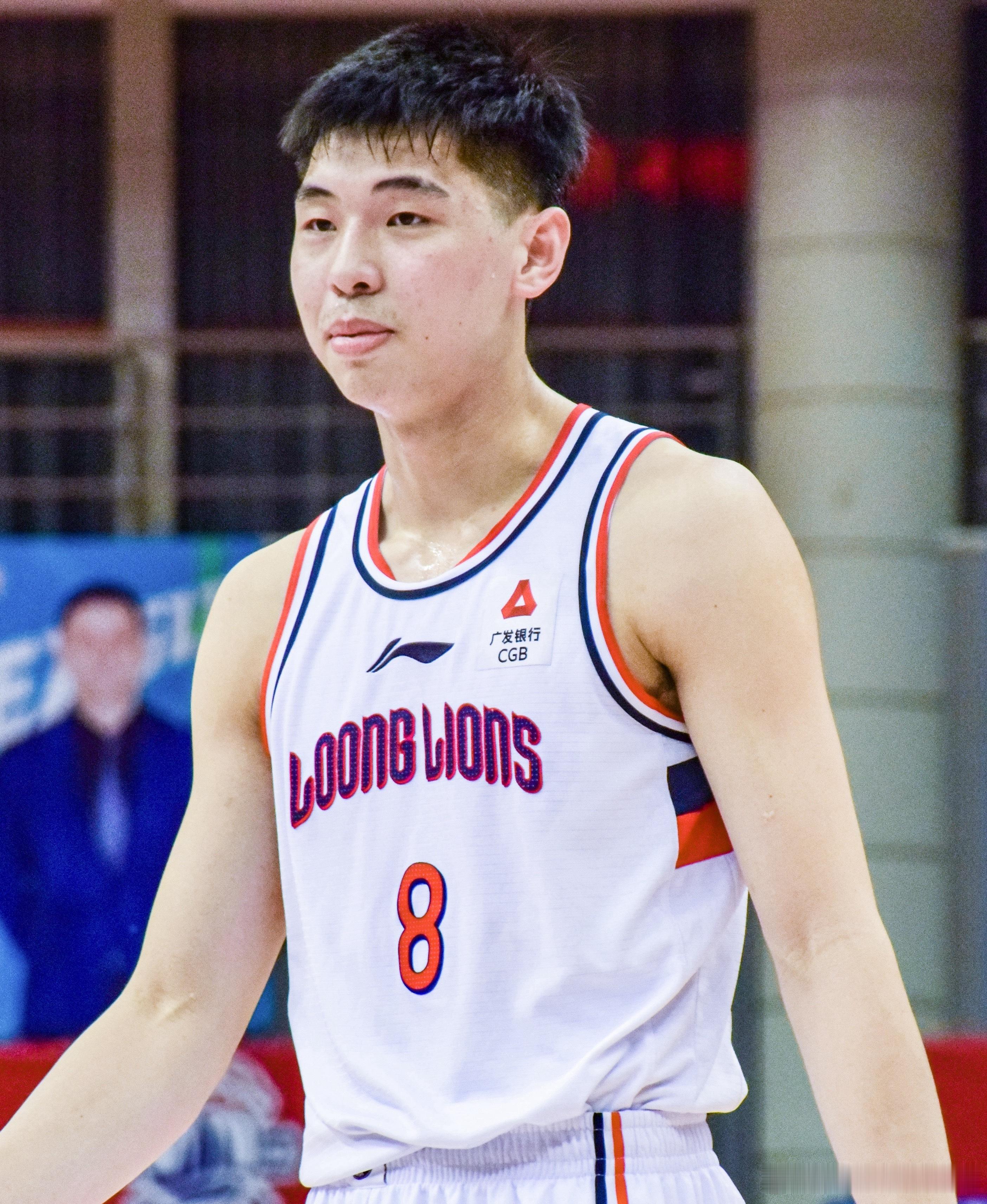 崔永熙被交易至广东宏远！广东宏远和广州龙狮达成一笔交易，广州龙狮送出崔永熙￼和焦
