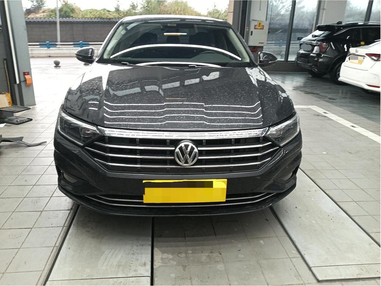 开了五年的速腾，跟新车一个价，抢钱吗？前两天验了一台大众速腾，2021年7月上