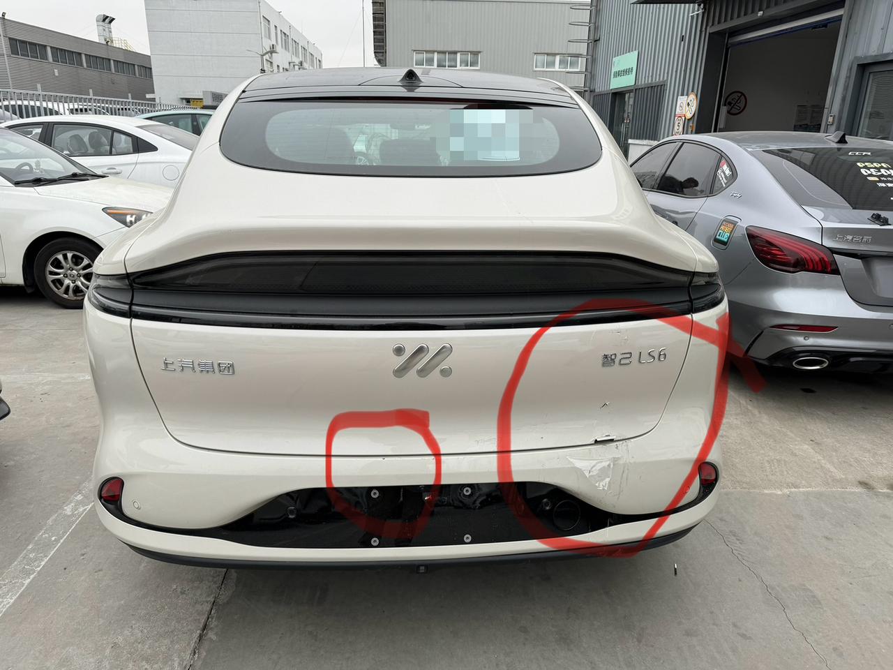 提车首撞，说点智己ls6的优缺点