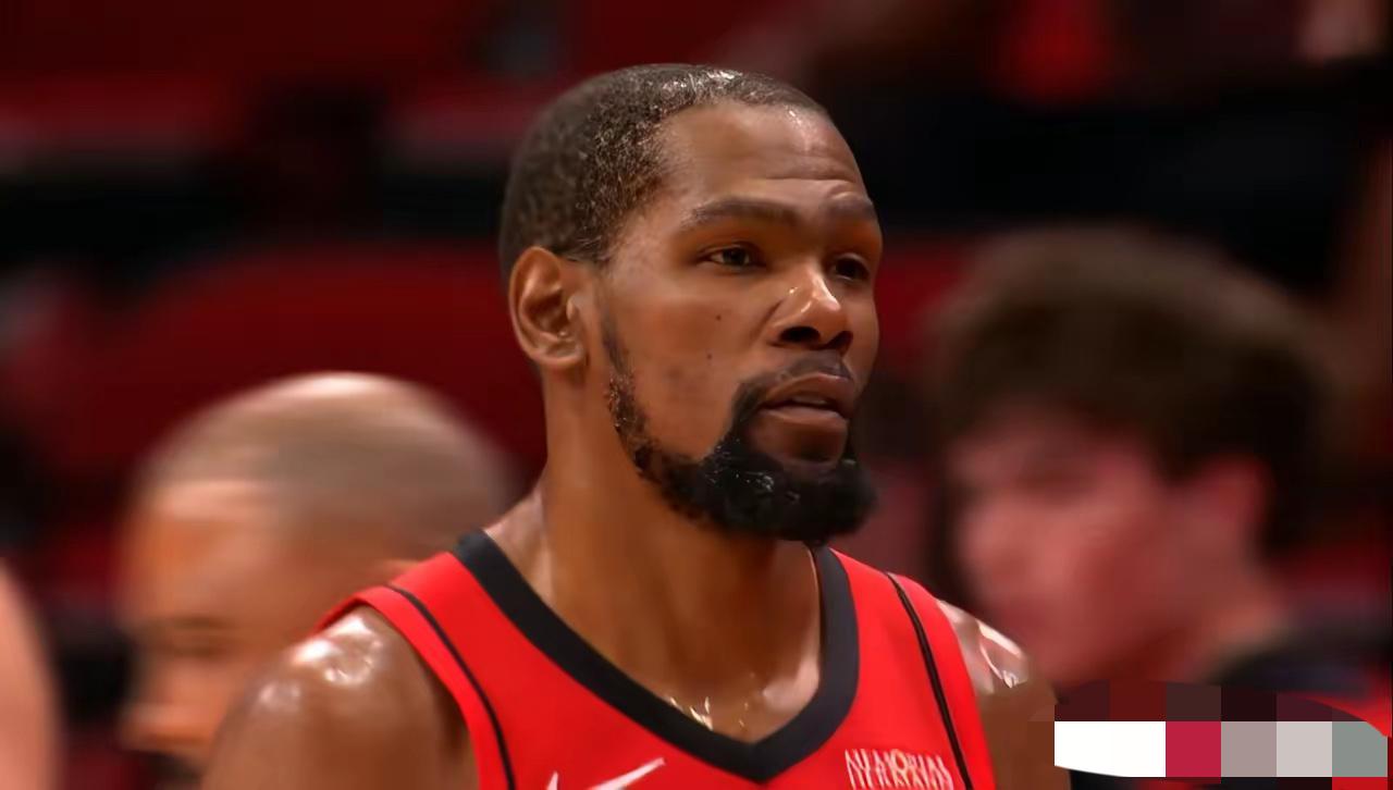 火箭竟然提前缴械投降了！明天火箭将会在主场迎来和湖人的季后赛首轮G4，目前火