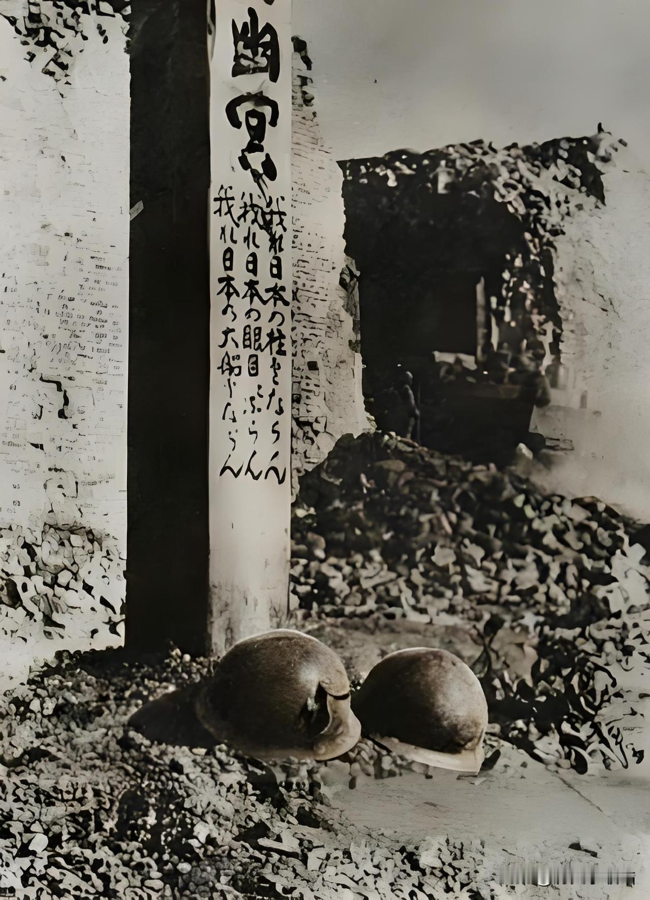 1937年12月13日南京沦陷后，日军在南京展开了持续6周的大屠杀，超过30万平