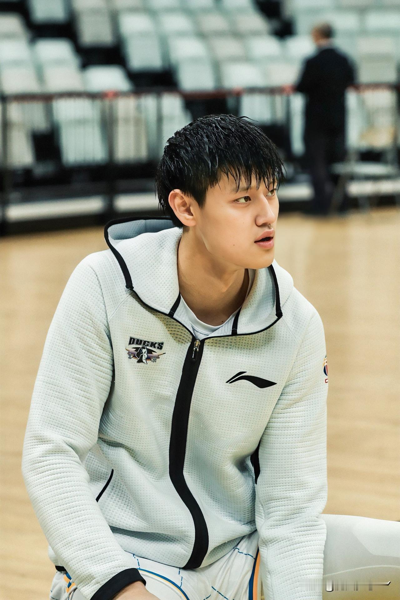 曾凡博终于完成注册让许利民终于松了口气万万没想到，一封澄清信让曾凡博错过了