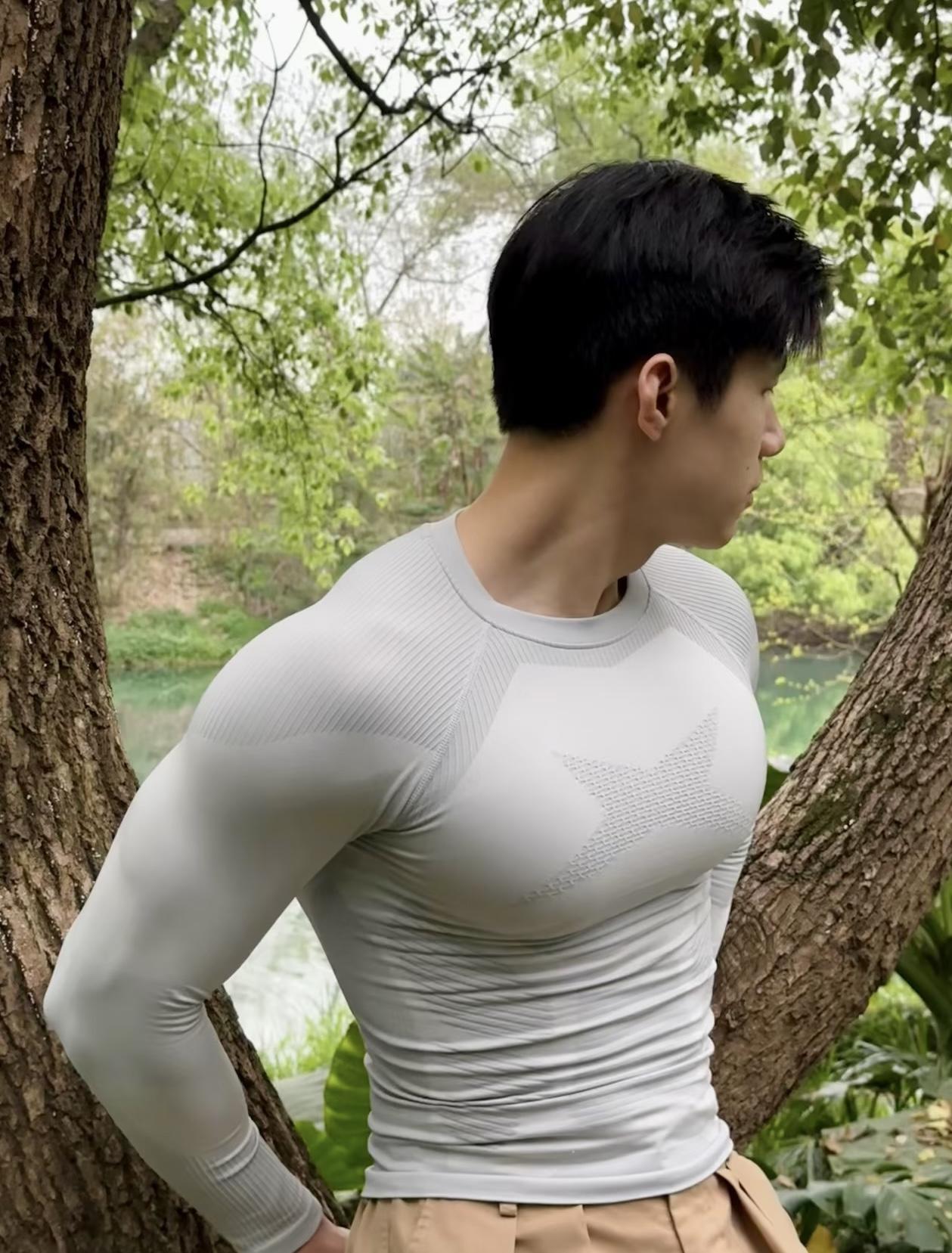 你见过的最好看的男生长什么样子?
