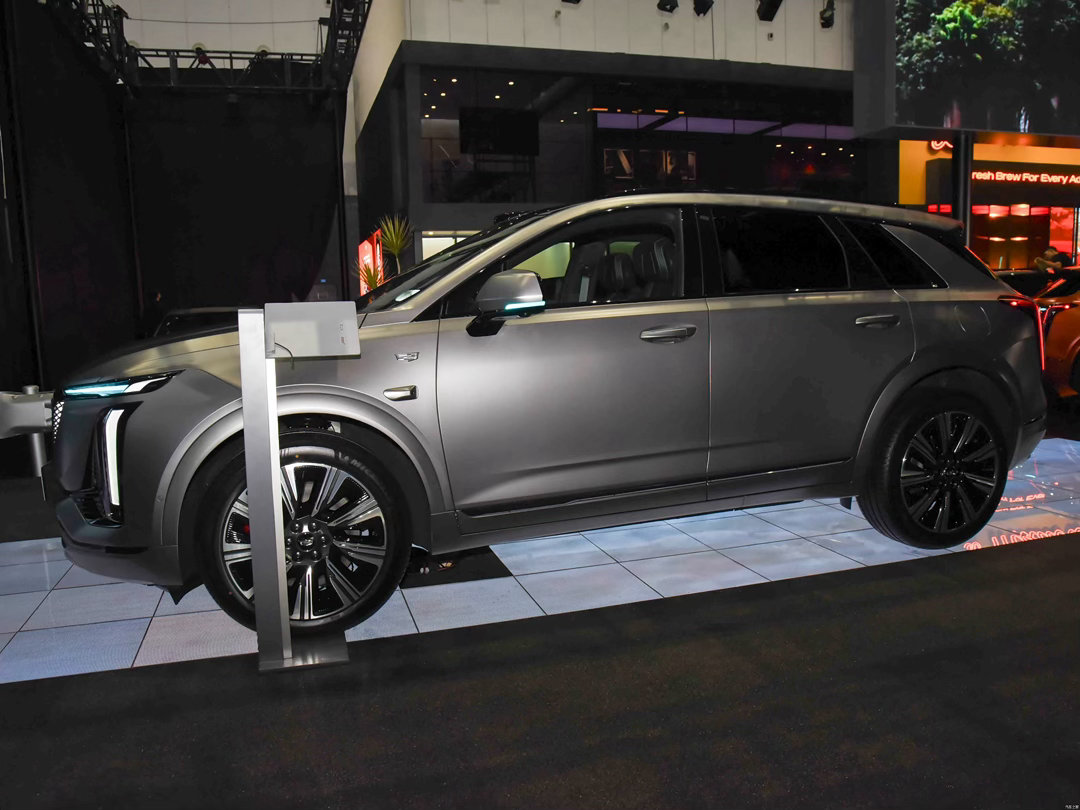 凯迪拉克XT5PHEV2026年9月上市，中型豪华插混SUV，车身尺寸4835×1915×1665m