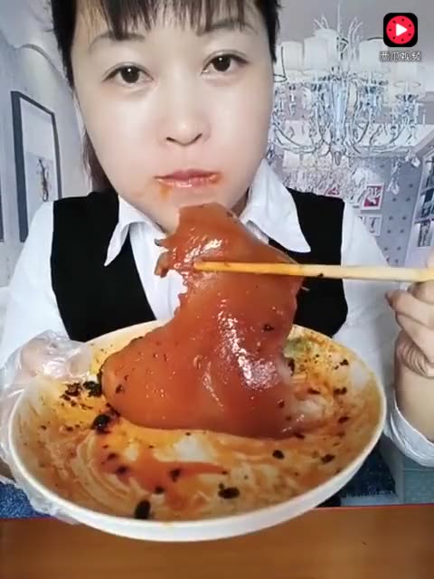 晚上可以吃猪头肉吗 8126068861631646250.jpg?id=0