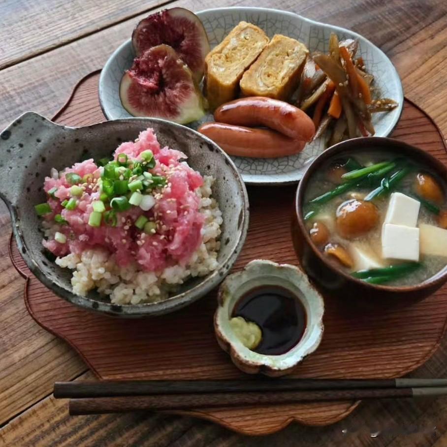 分享简单的晚餐