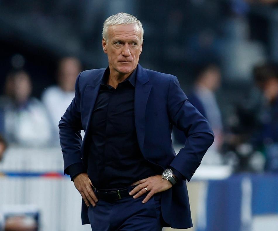 申花未来会不会考虑这位法国名帅接替斯卢茨基！根据法国主帅德尚意愿，他表示明年世界