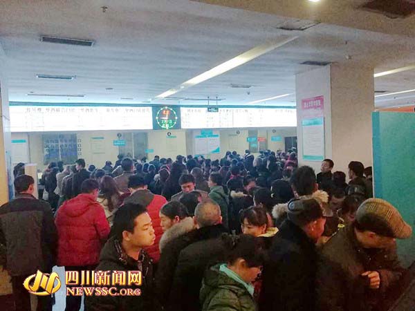 华西广安医院 节后就诊病人激增 医护人员日夜守护