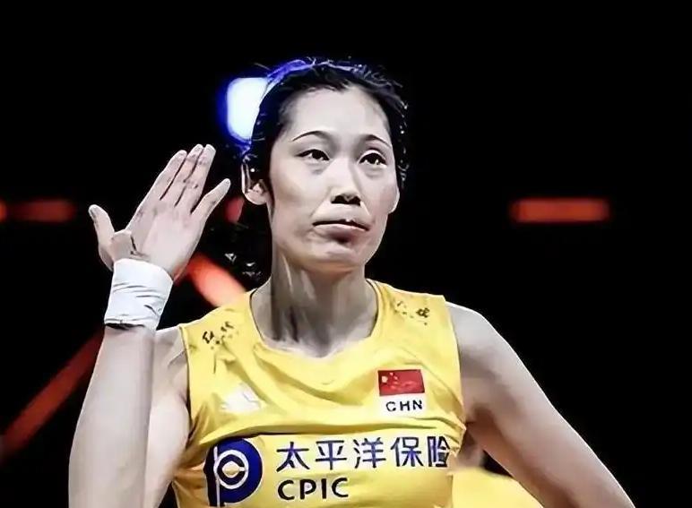 科内晋级意杯四强，朱婷5分表现一般，遭桑塔雷利频繁换下！女排意大利