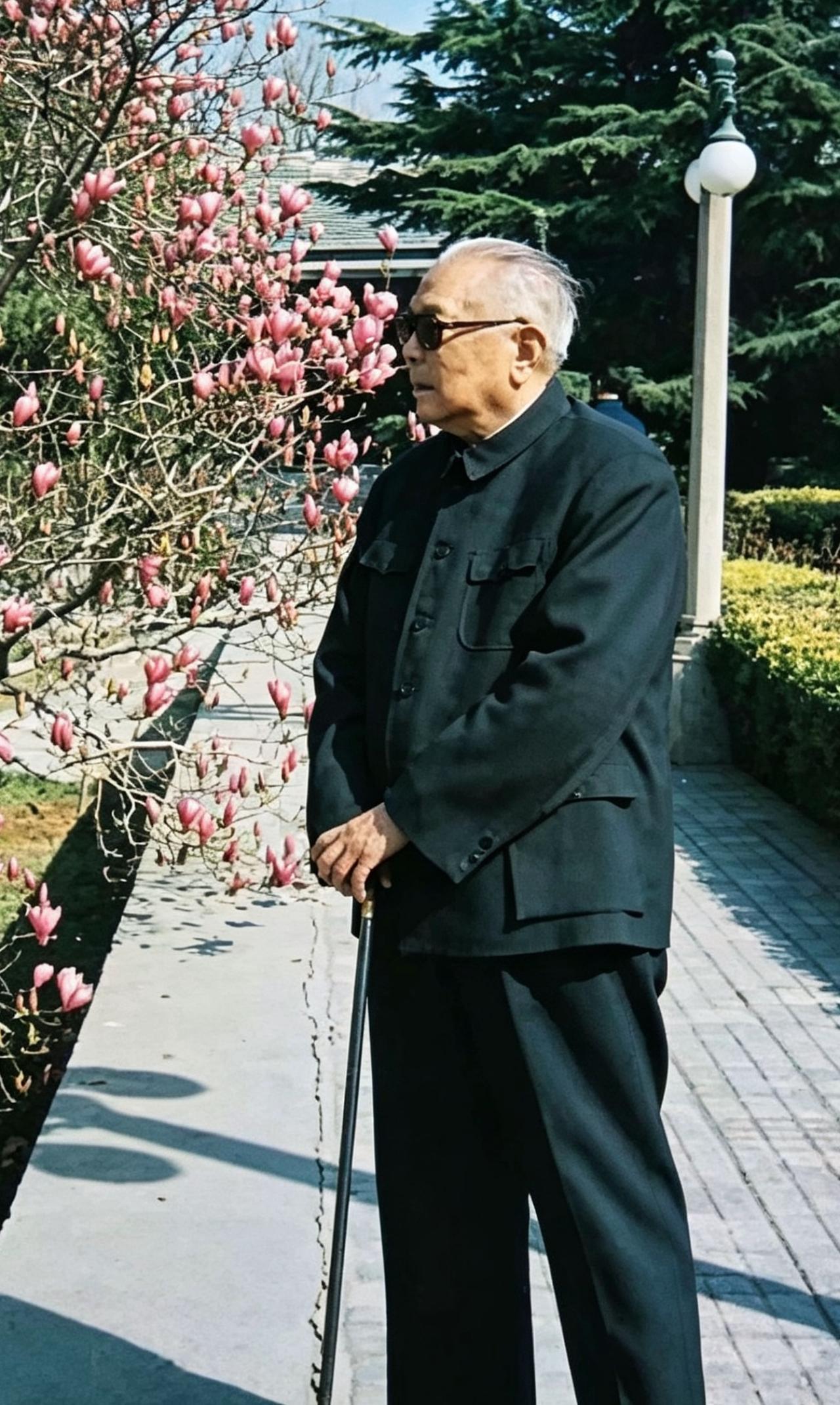 不是我吹，如果你认识这位，革命老前辈，我打赌，你已经老了，最少也是老爷爷、老奶奶