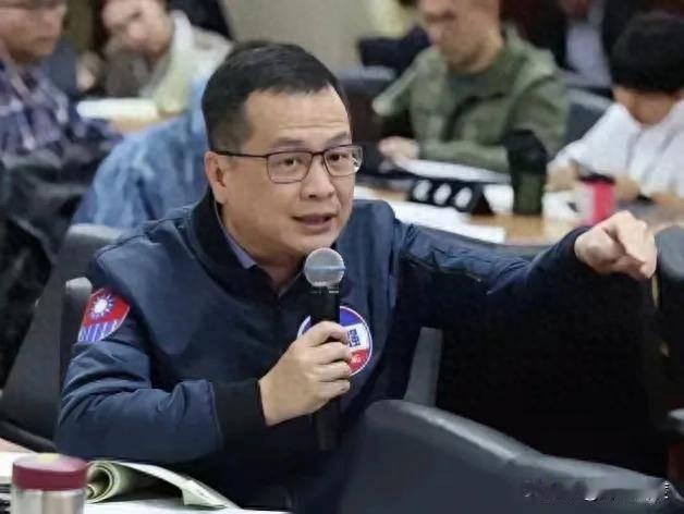 国民党明天为此案甲动，民进党哭穷：提前三年破产！国民党反击，1.25兆眼都不眨？