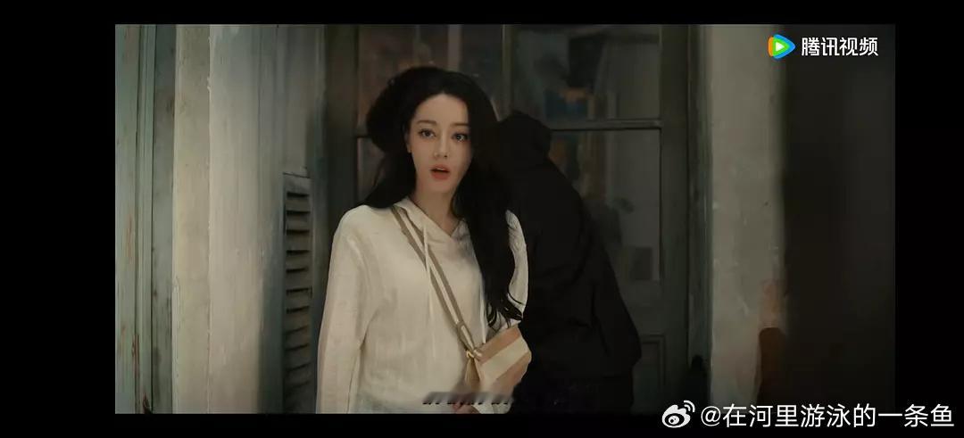 枭起青壤枭起青壤悬疑味这次居然还带了点轻喜没什么问题，热播打底迪丽热巴另一部慕