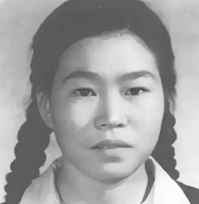 1972年，彭德怀病重，侄女彭梅魁找到浦安修，低声请求说：“写封信，求周恩来总理