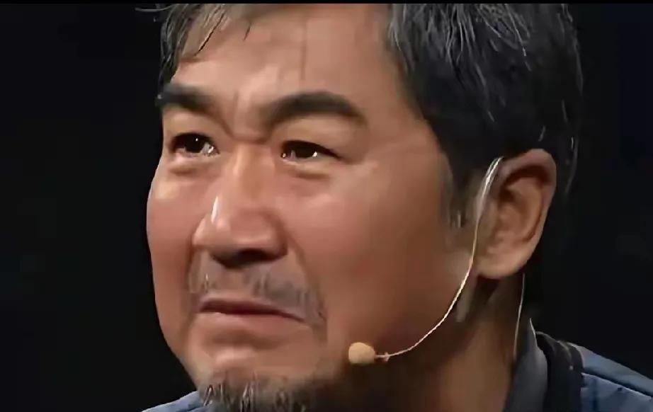 70岁张国立，身家过亿却难享清福，全因43岁儿子张默太“坑爹”！张默作为“星二代