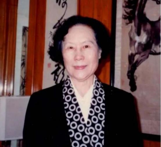 1953年，徐悲鸿病逝，五年后，他的妻子廖静文不但选择了改嫁，还生了孩子。然而，