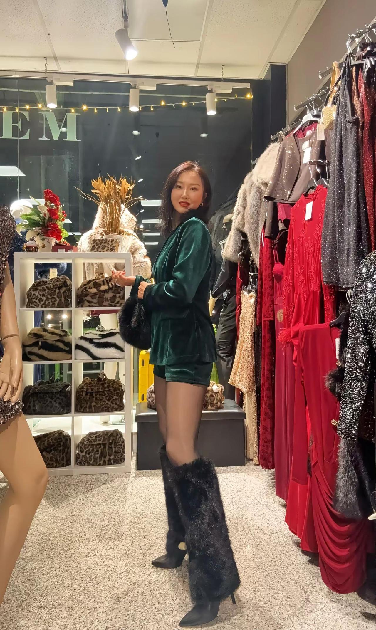 那些真正和你同频的人，一直都在你身边欣赏你，鼓励你，喜欢你的人自然尊重你。❤️搭