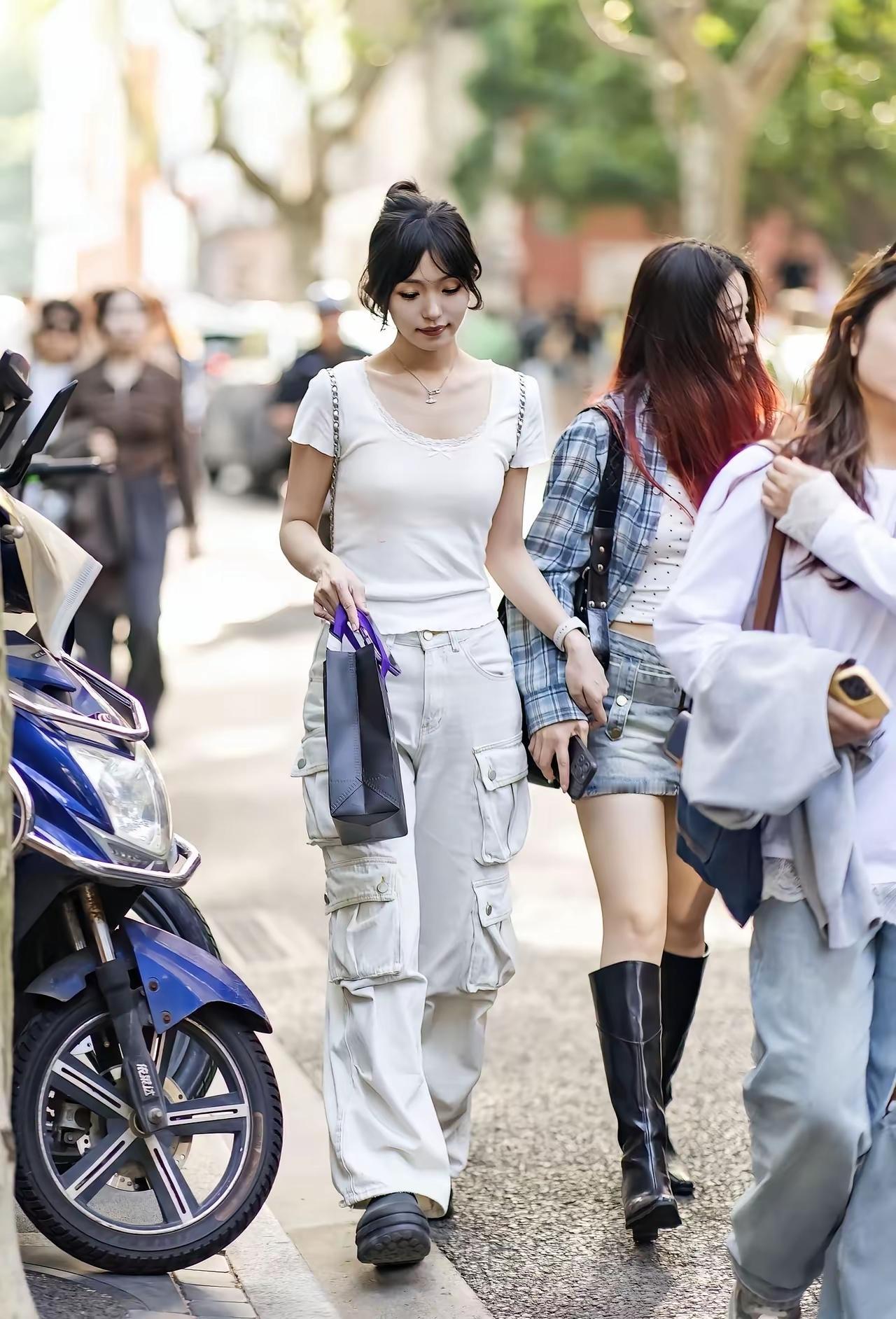 上海之美，人占了大半