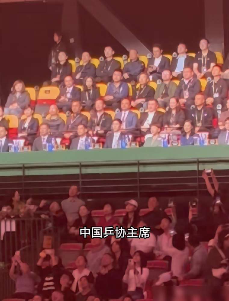 人没上场，光靠宣传片露3次脸，全场就炸了3回，孙颖莎这排面直接把开幕式干成了个人主场。10月4日首钢