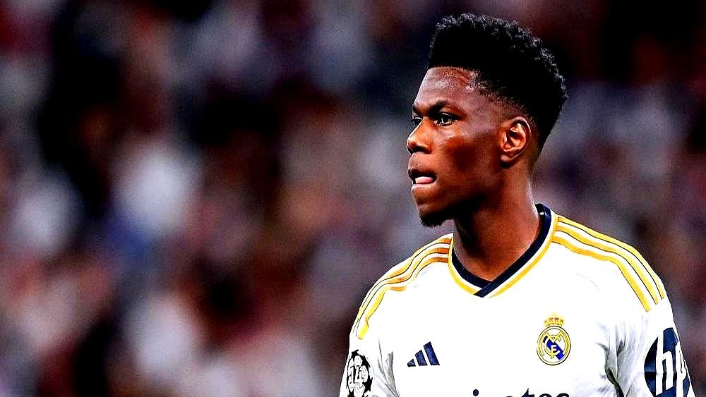 四年前看不上的人，现在要花8000万欧请回来？当年朗尼克力荐琼阿梅尼，曼