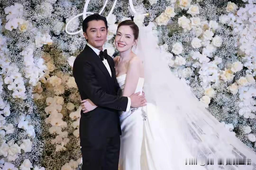 儿子出生了再办婚礼，这也挺好的，结婚生子，正好两样人生大事一下完成了。邱泽许玮