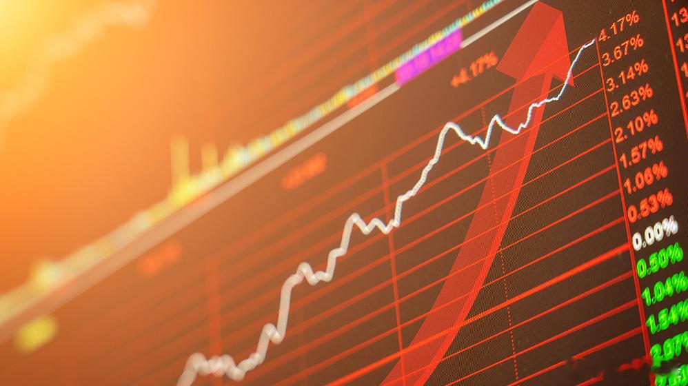 【商业航天28股封板，巨头密集砸钱入局】2025年以来，商业航天赛道火力全开。