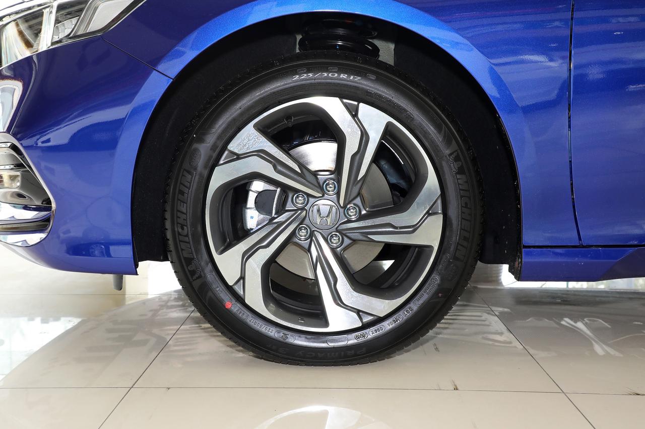 你真的懂胎压吗？安全胎压大揭秘！家人们，开车的时候，咱们常常会忽略一个重要的东