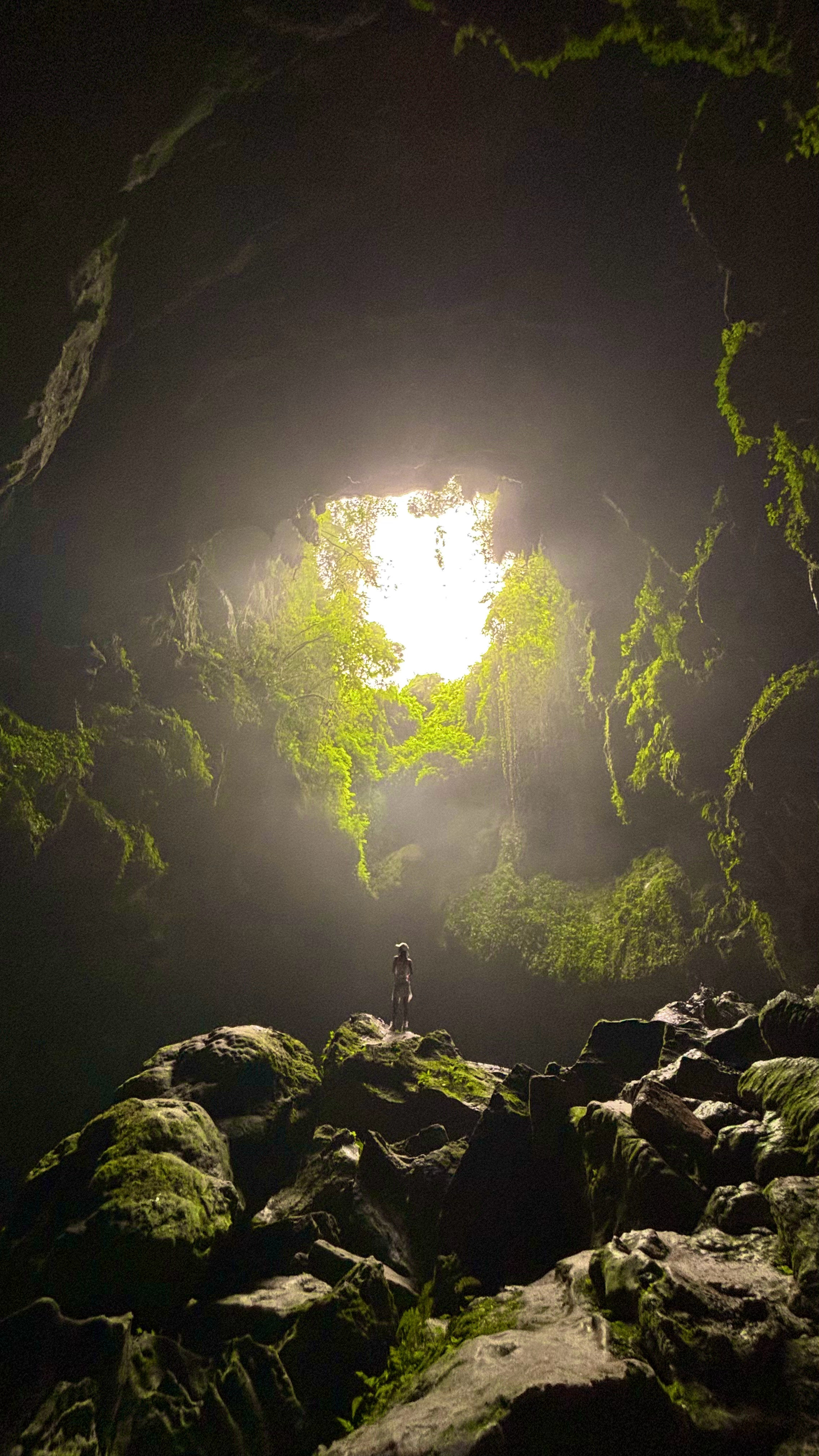 桂林旅行大自然在说话最期待的一站，没有一点点失望！天坑真的帅炸了！⛰️​​