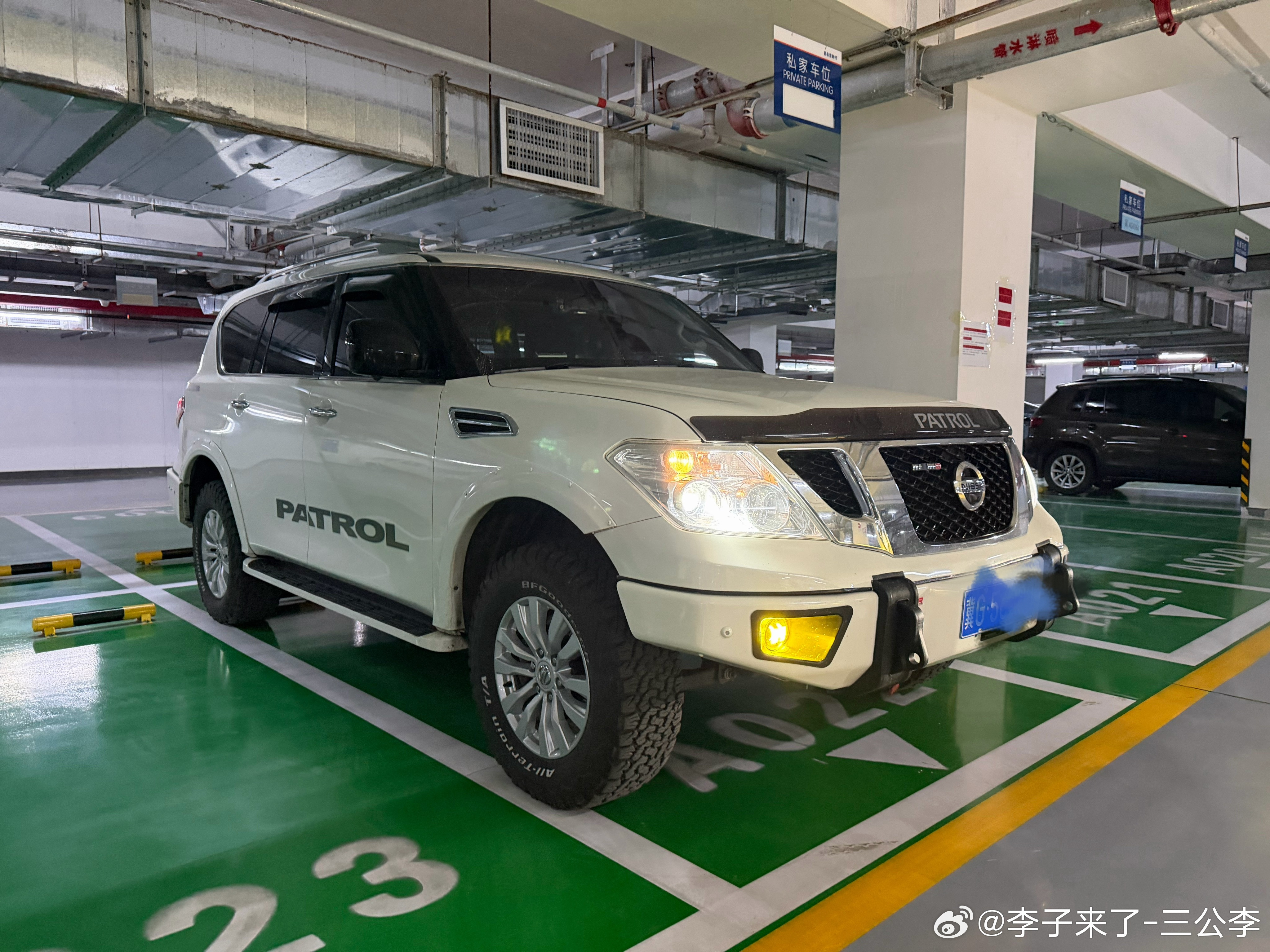 许久没见我家这个大家伙今天我老爹说又给他花钱了整车底盘整备了一下全车油水整备了2