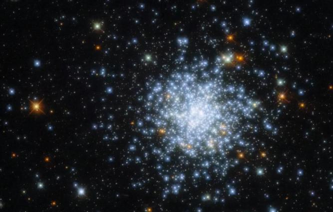 在地球上，6克重的物体都不能悬浮在空中，那为啥60万亿亿吨的地球可以漂浮在太空中