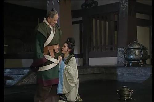 55岁的晋文公离开狄族时，对他在那里娶的姑娘说：“等我25年，等不到，你就改嫁吧