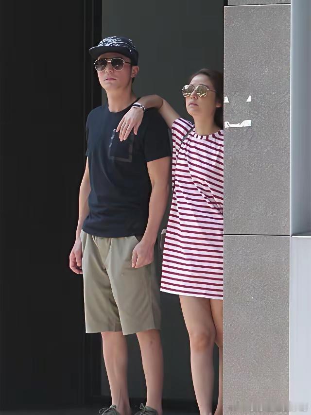 四十岁的霍建华简直是法拉利老了还是法拉利，这颜值也太能打了！！！