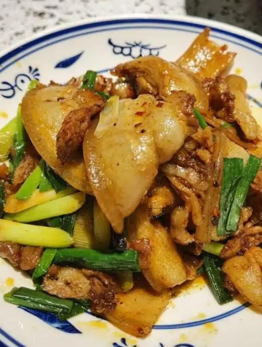 配药如做饭以前的时候，大家都穷，能煮熟吃饱就行，现在呢，大家生活好点了，口味