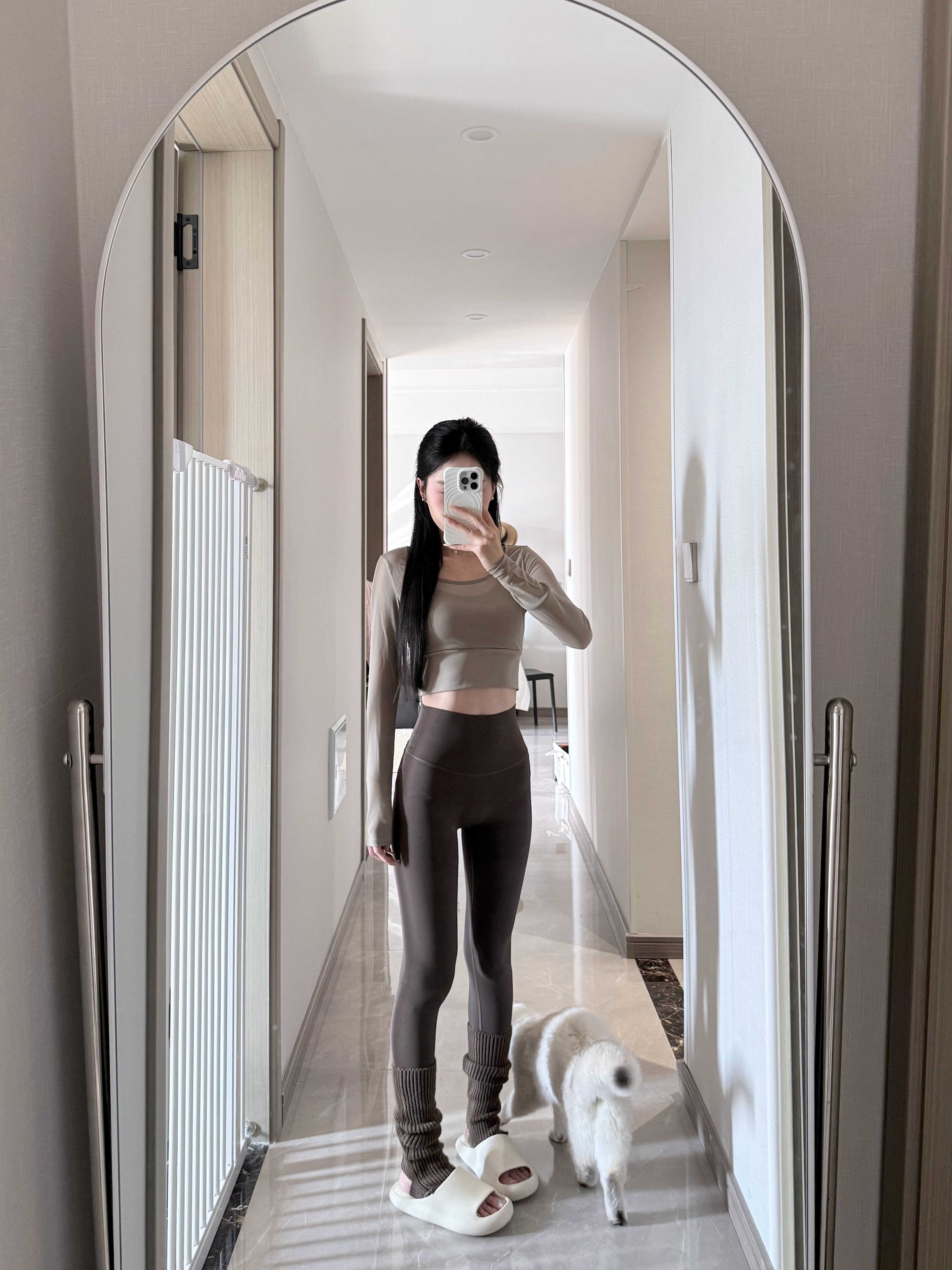 又出门去普拉提了唯一能让我不睡到下午的理由最近买了好多颜色的瑜伽服!!最后