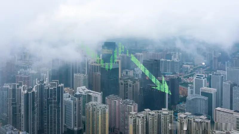 其实大家也不用太担心房价下跌带来的负面作用。因为只要房价不是一口气跌下来的，只