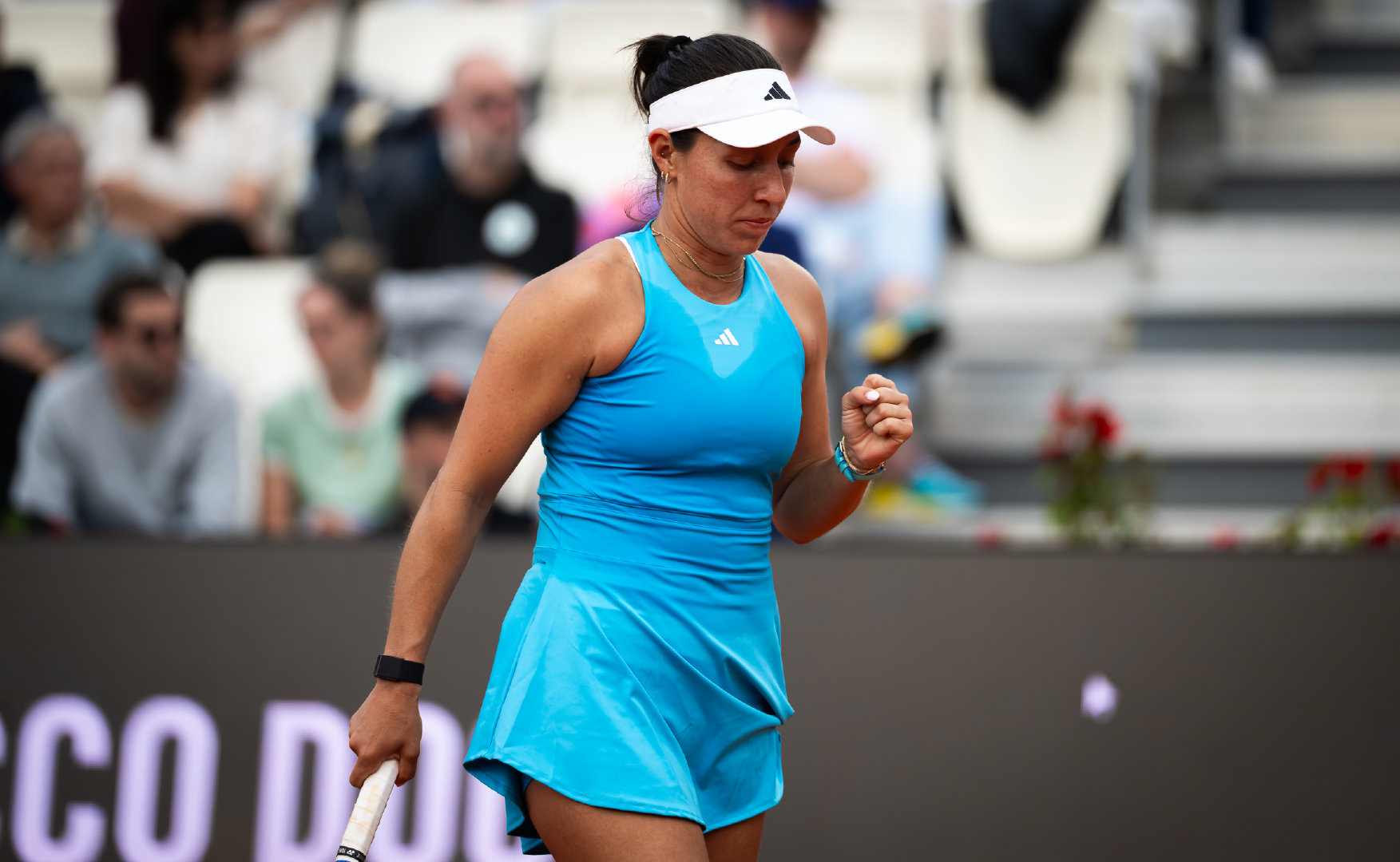 WTA1000罗马站第四日完整赛果👇佩古拉6-46-0森梅兹马萨洛